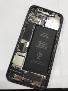 iPhone12のバッテリー交換